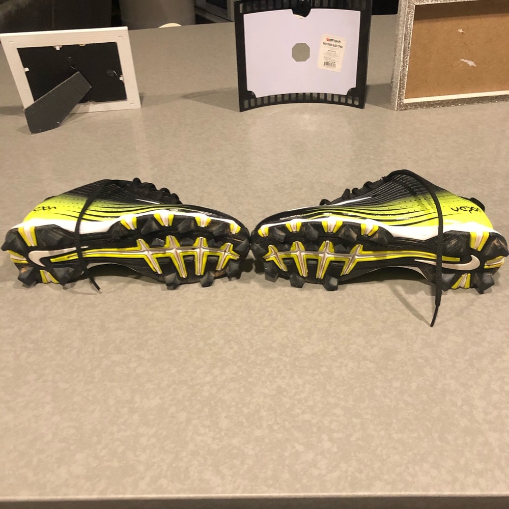 Softball Shoes. - Picture 6 of 7